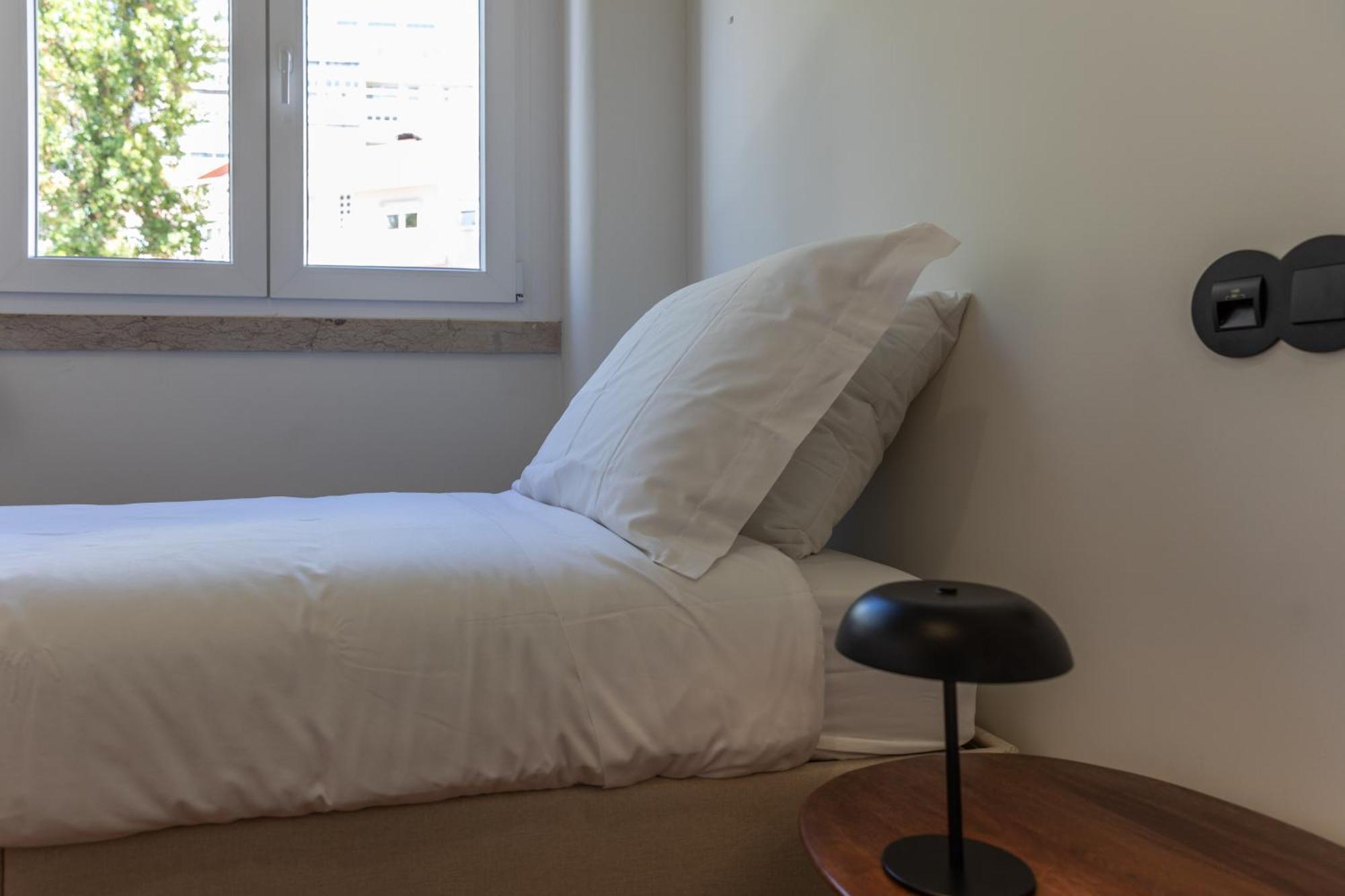Alvalade 58 - Charming 2 Bedroom Apartment With Ac Near The Airport And City Center リスボン エクステリア 写真