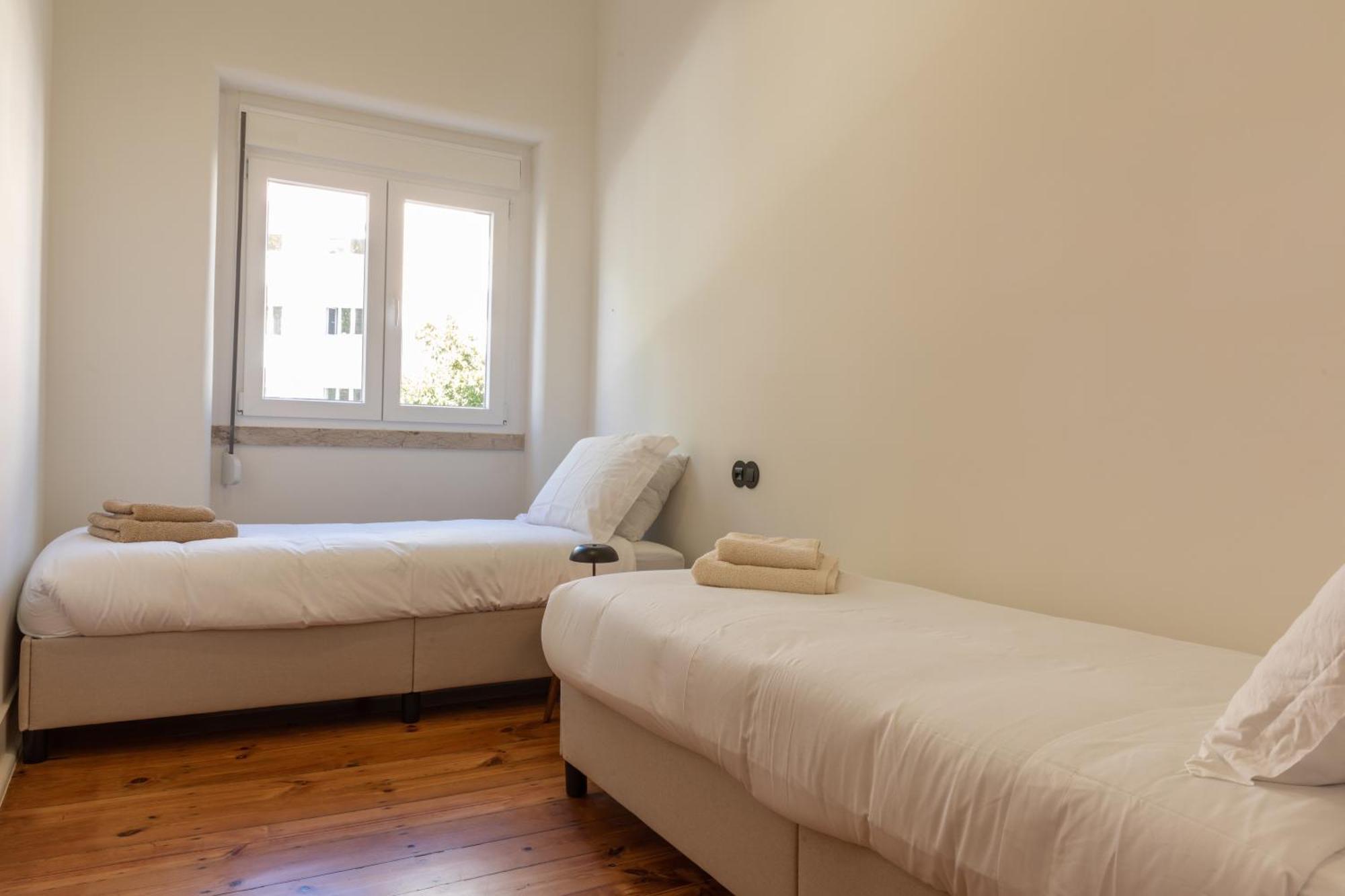 Alvalade 58 - Charming 2 Bedroom Apartment With Ac Near The Airport And City Center リスボン エクステリア 写真